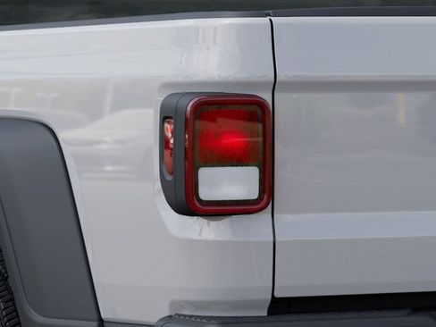 New 2026 Jeep Gladiator Sport AWD/4WD image 9