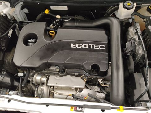 Used 2019 Chevrolet Equinox LT w/ LPO, Cargo Package FWD image 30