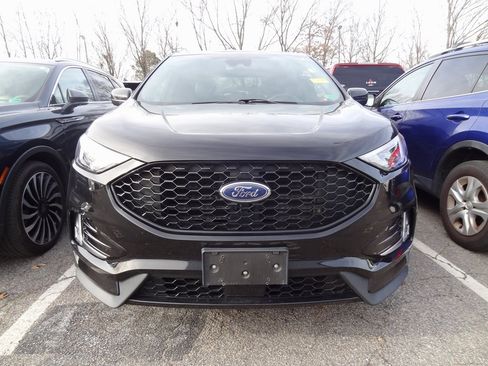 Used 2022 Ford Edge ST-Line w/ Class II Trailer Tow Package image 2