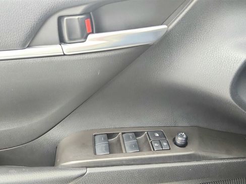 Used 2023 Toyota Camry SE image 23