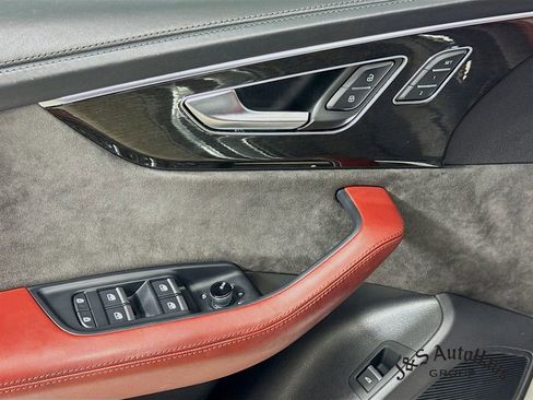 Used 2022 Audi SQ8 Premium Plus w/ Carbon Optic Package image 23