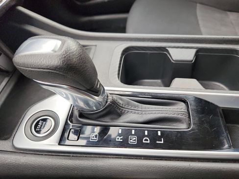 Used 2024 Nissan Sentra SV image 21