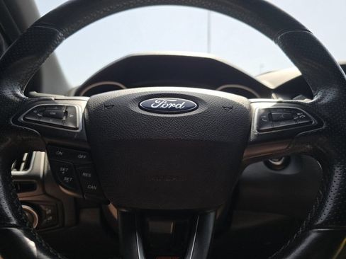 Used 2017 Ford Focus ST FWD image 25