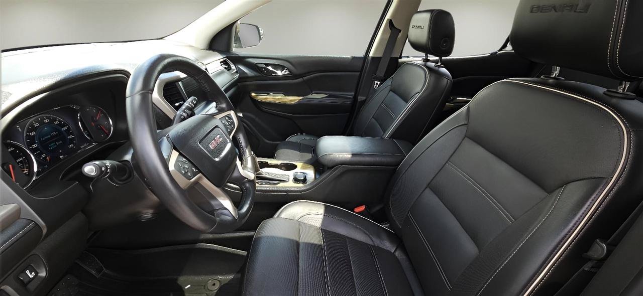 Used 2017 GMC Acadia Denali w/ Technology Package AWD/4WD image 10