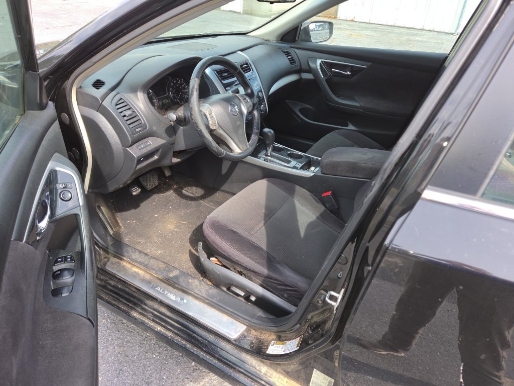 Used 2013 Nissan Altima 2.5 SV FWD image 9