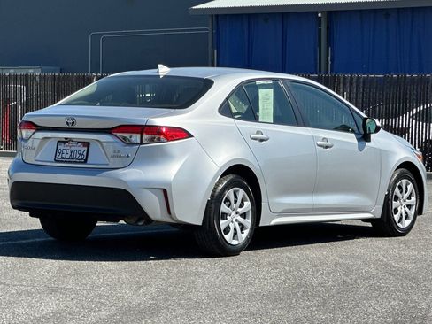 Used 2023 Toyota Corolla LE image 4