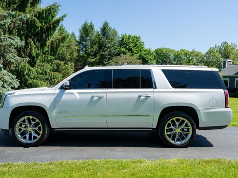 Used 2020 GMC Yukon XL Denali AWD/4WD image 6
