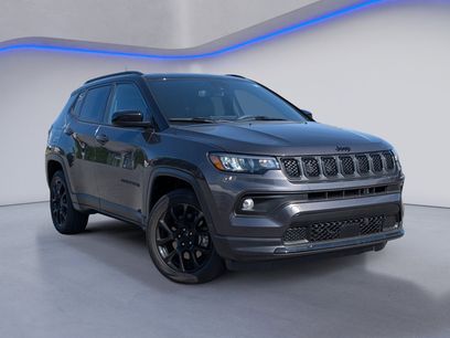 Used 2023 Jeep Compass Altitude
