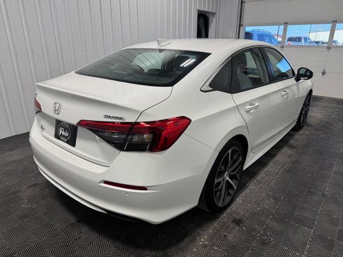Used 2024 Honda Civic Touring image 3