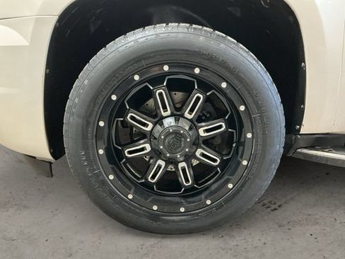 Used 2011 GMC Yukon XL Denali AWD/4WD image 9
