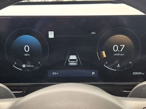 Certified 2025 Hyundai Kona SEL FWD image 25