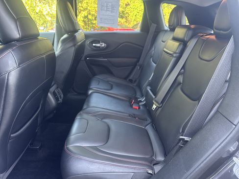 Used 2014 Jeep Cherokee Trailhawk w/ Comfort/Convenience Group AWD/4WD image 10