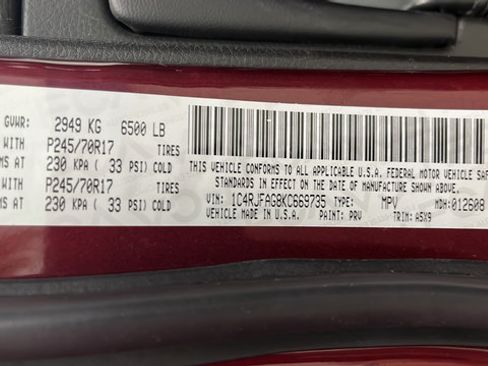 Used 2019 Jeep Grand Cherokee Laredo AWD/4WD image 26