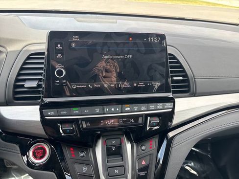 New 2026 Honda Odyssey Touring image 19