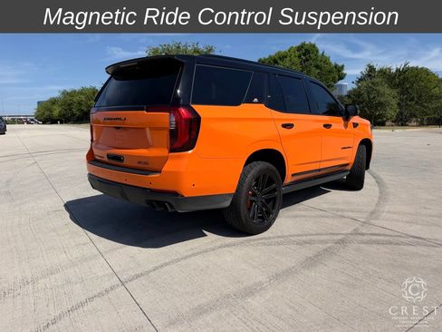 Used 2025 GMC Yukon Denali w/ Sun & Power Step Package AWD/4WD image 9
