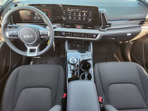 New 2025 Kia Sportage LX image 23