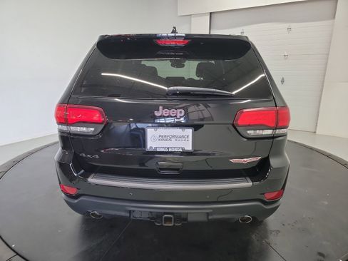Used 2020 Jeep Grand Cherokee Trailhawk AWD/4WD image 8