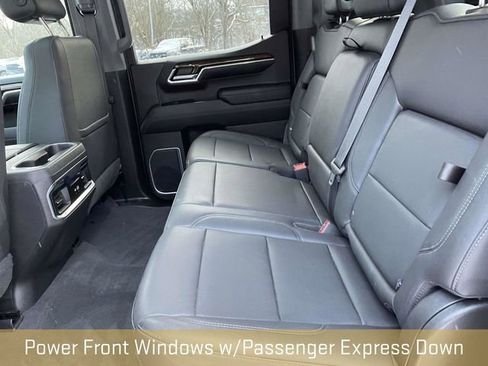 Certified 2022 GMC Sierra 1500 Elevation w/ Elevation Premium Package image 18