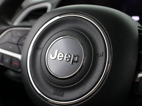 Used 2019 Jeep Renegade Sport w/ Sport Appearance Group FWD image 28
