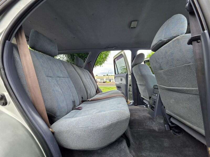 Used 1999 Toyota 4Runner SR5 w/ Upgrade Value Pkg 4 AWD/4WD image 16