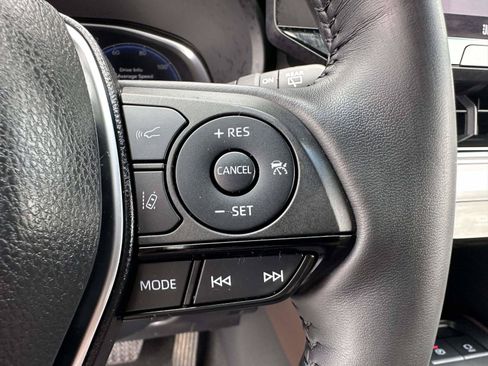 Used 2023 Toyota Venza Limited AWD/4WD image 17