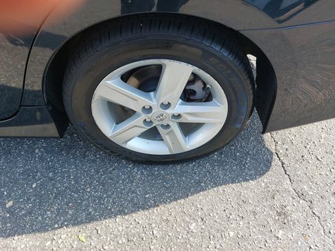 Used 2012 Toyota Camry SE FWD image 31