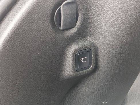 Certified 2025 Jeep Compass Limited w/ Elite Group AWD/4WD image 30