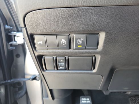 Certified 2021 Nissan Armada Platinum image 27