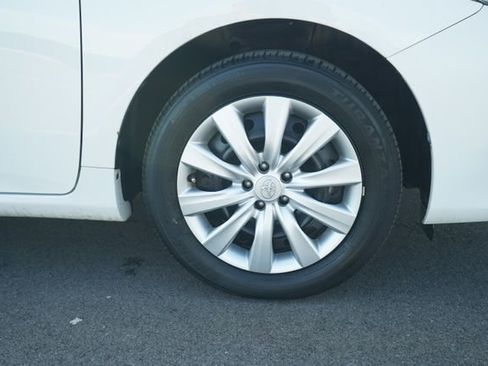 Used 2013 Toyota Corolla LE image 40