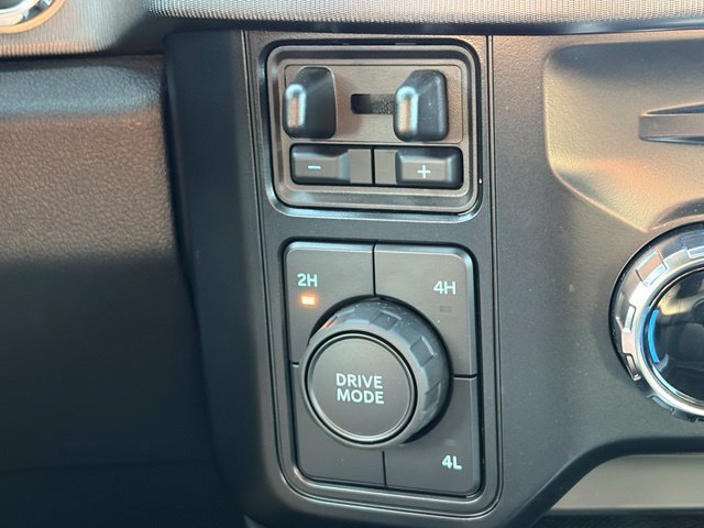 New 2025 Ford F450 Platinum AWD/4WD image 32