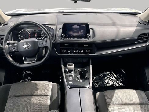 Used 2025 Nissan Rogue SV FWD image 16