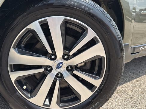 Used 2018 Subaru Outback 2.5i Limited AWD/4WD image 29