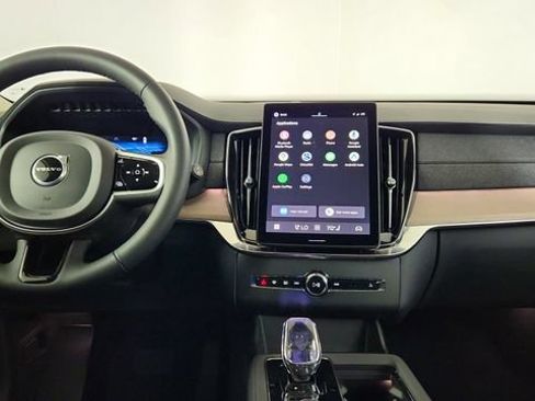 New 2026 Volvo XC90 B6 Core AWD/4WD image 25