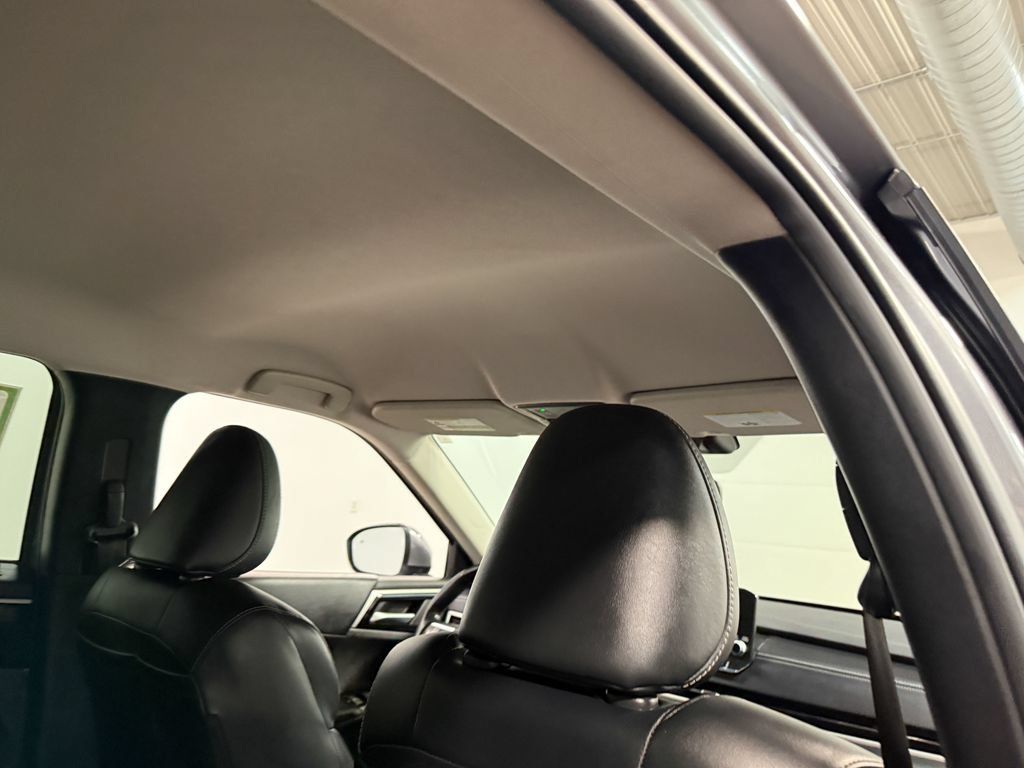 Used 2024 Mitsubishi Outlander SE AWD/4WD image 71