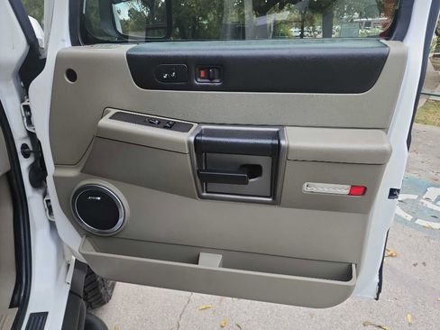 Used 2003 HUMMER H2 image 40
