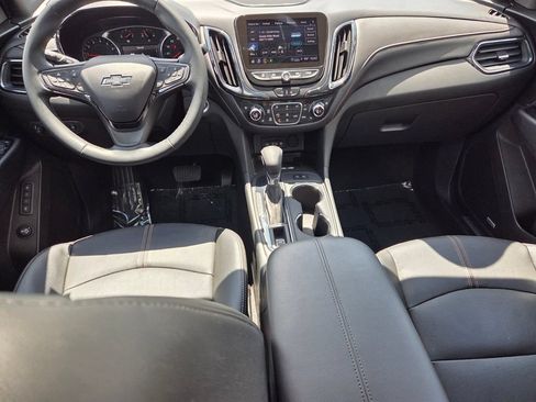Used 2024 Chevrolet Equinox Premier FWD image 11
