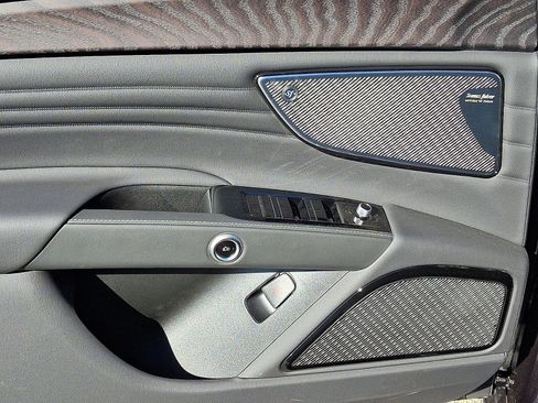 New 2025 Maserati Grecale GT image 8