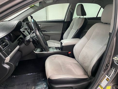 Used 2017 Toyota Camry XSE image 10