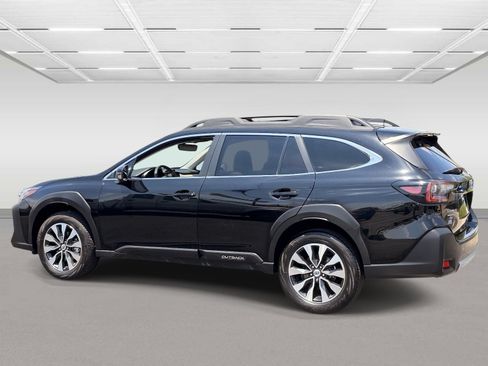 Used 2024 Subaru Outback Limited XT AWD/4WD image 3