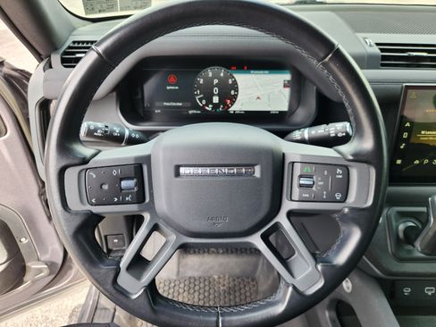 Used 2023 Land Rover Defender 130 X-Dynamic SE AWD/4WD image 8