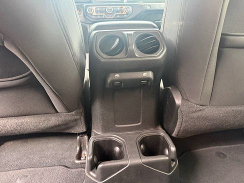 Used 2022 Jeep Wrangler Unlimited Sport AWD/4WD image 28