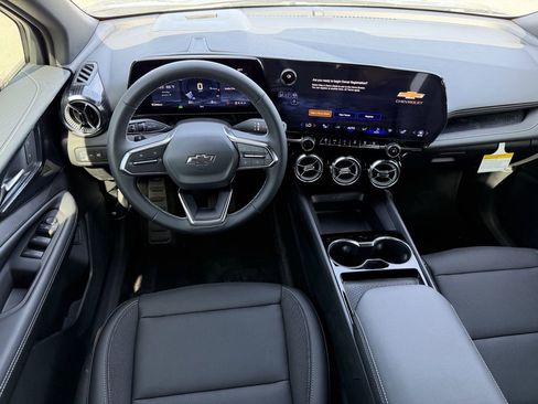 New 2026 Chevrolet Blazer EV LT image 13