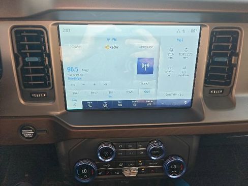 Used 2023 Ford Bronco Outer Banks image 19