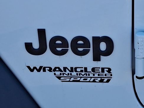 Used 2021 Jeep Wrangler Unlimited Sport AWD/4WD image 32