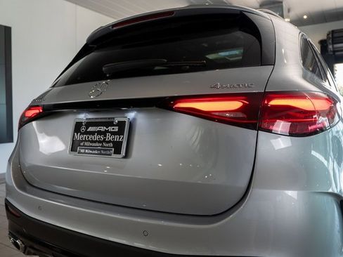 New 2025 Mercedes-Benz GLC 350e GLC 350e image 9