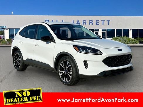 Used 2022 Ford Escape SE w/ SE Sport Appearance Package FWD image 1