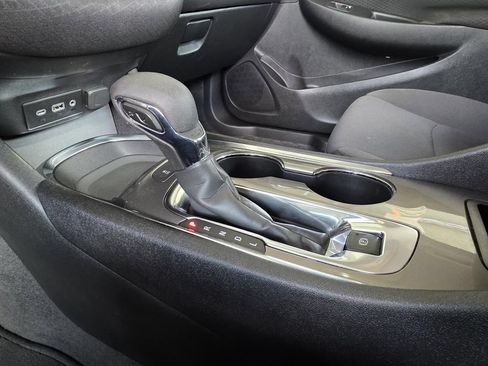 Used 2024 Chevrolet Malibu LT FWD image 18