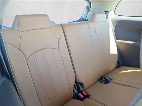 Used 2016 Buick Enclave Leather image 18