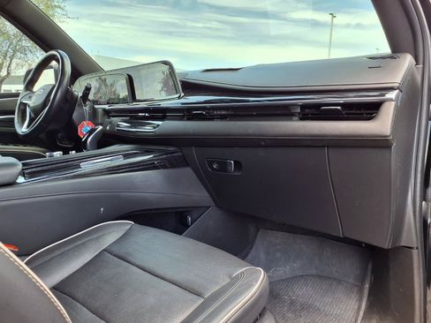 Used 2021 Cadillac Escalade ESV Sport w/ Driver Assist Tech Package AWD/4WD image 11