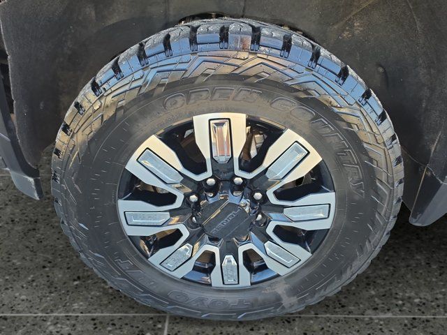 Used 2025 GMC Sierra 2500 Denali w/ Technology Package AWD/4WD image 16